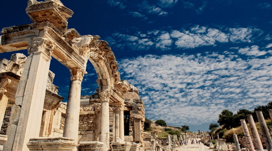 Ramazan Bayramı Özel İzmir Çeşme Alaçatı Kuşadası Şirince Efes Pamukkale Turu / 2 Gece Otel Konaklamalı