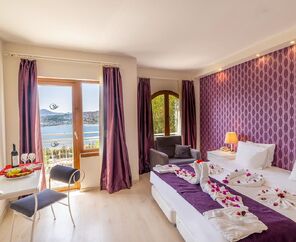 Riva Resort Bodrum +16 | 3 Gece Otel Konaklamalı | Her Şey Dahil Konsept 