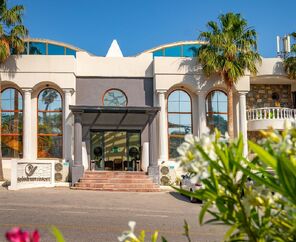 Riva Resort Bodrum +16 | 4 Gece Otel Konaklamalı | Her Şey Dahil Konsept 