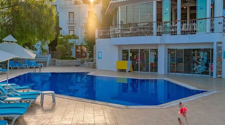 Riva Resort Bodrum +16 | 4 Gece Otel Konaklamalı | Her Şey Dahil Konsept 
