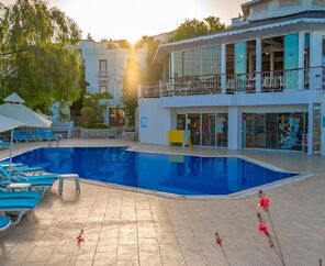 Riva Resort Bodrum +16 | 4 Gece Otel Konaklamalı | Her Şey Dahil Konsept 