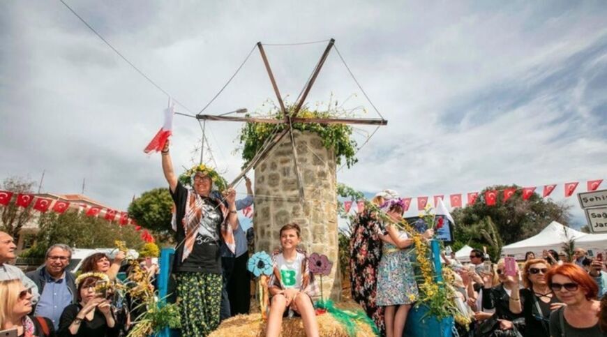 Alaçatı Ot Festivali Turu 1 Gece Otel Konaklaması