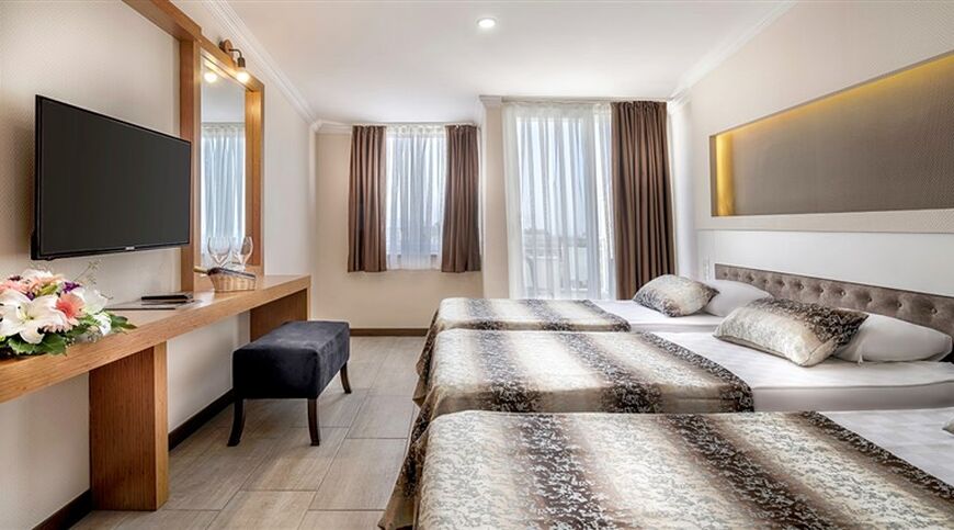 Rox Royal Beach Hotel Antalya Kemer 4 Gece Konaklamalı