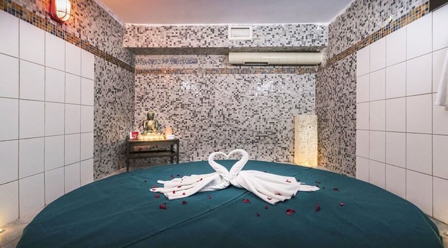 Rox Royal Beach Hotel Antalya Kemer 4 Gece Konaklamalı
