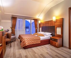 Rox Royal Beach Hotel Antalya Kemer 4 Gece Konaklamalı